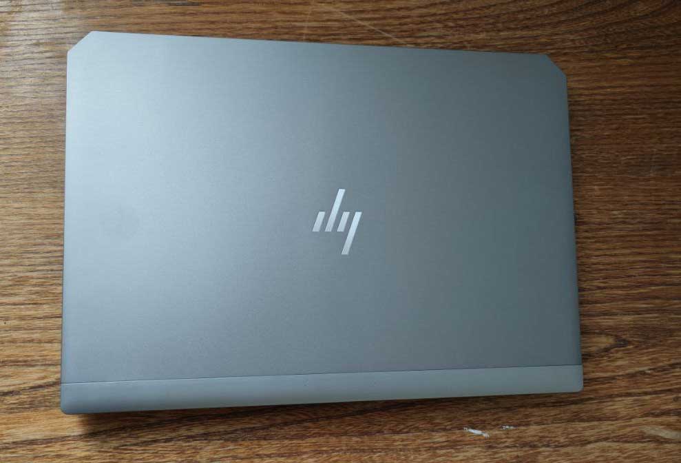 جنس لپ تاپ استوک HP Zbook 15 G5 Workstation i7 8850H