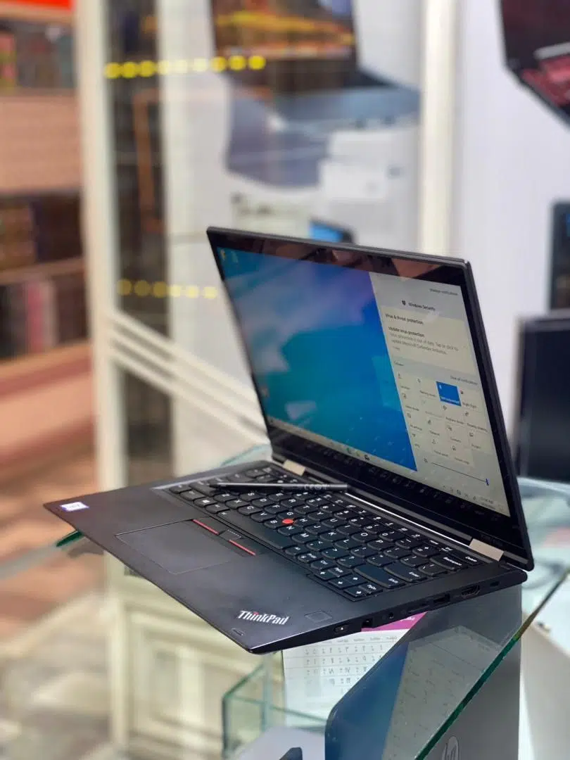 Lenovo ThinkPad X380 Yoga