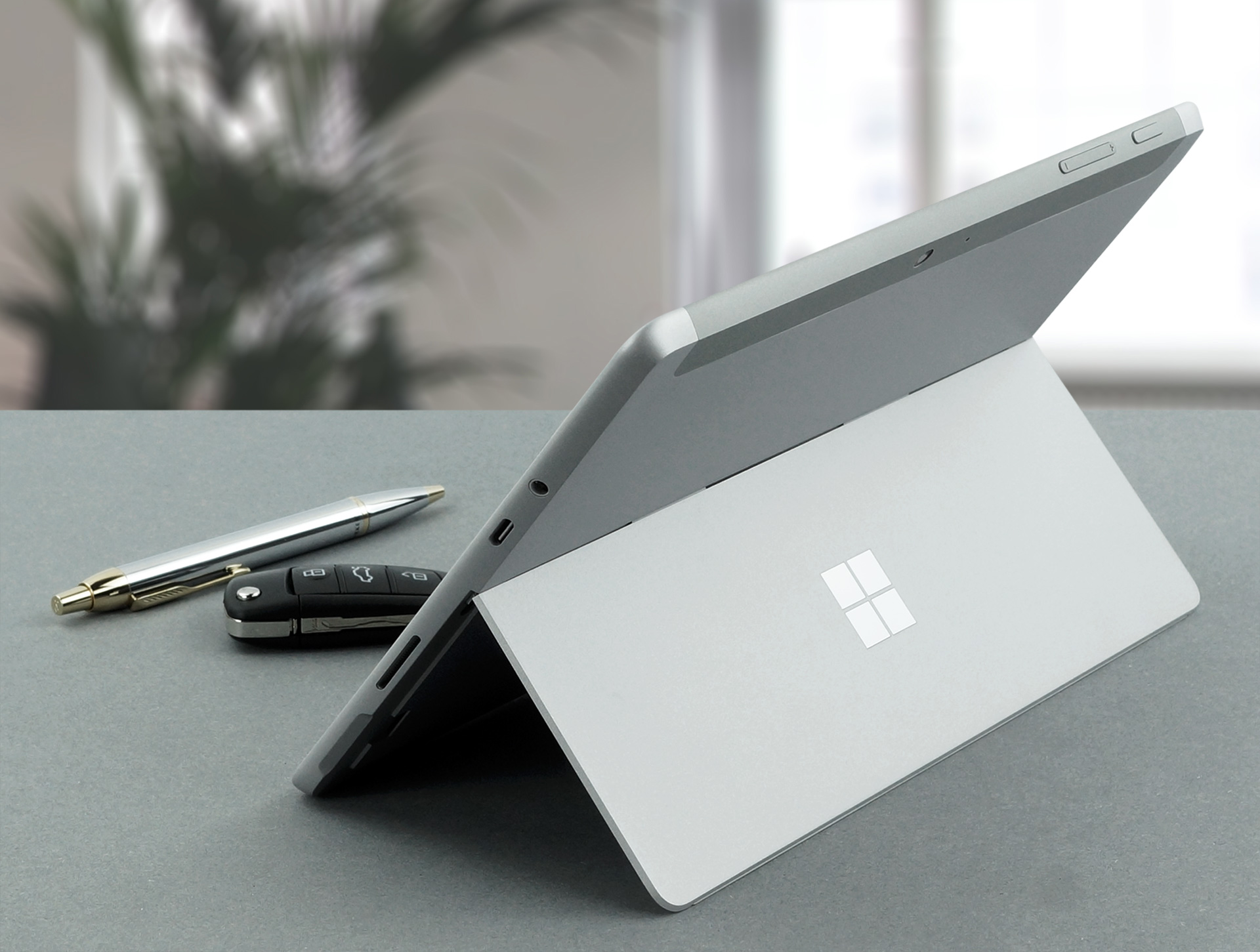 سرفیس گو Surface Go 2 Pentium 4425Y, 8GB Ram, 128GB SSD, intel UHD 615